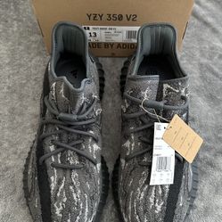 Size 13 - adidas Yeezy Boost 350 V2MX Dark Salt ID4811