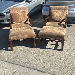 2 Chairs & Ottoman ‘s