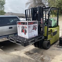 Clark Electric Forklift