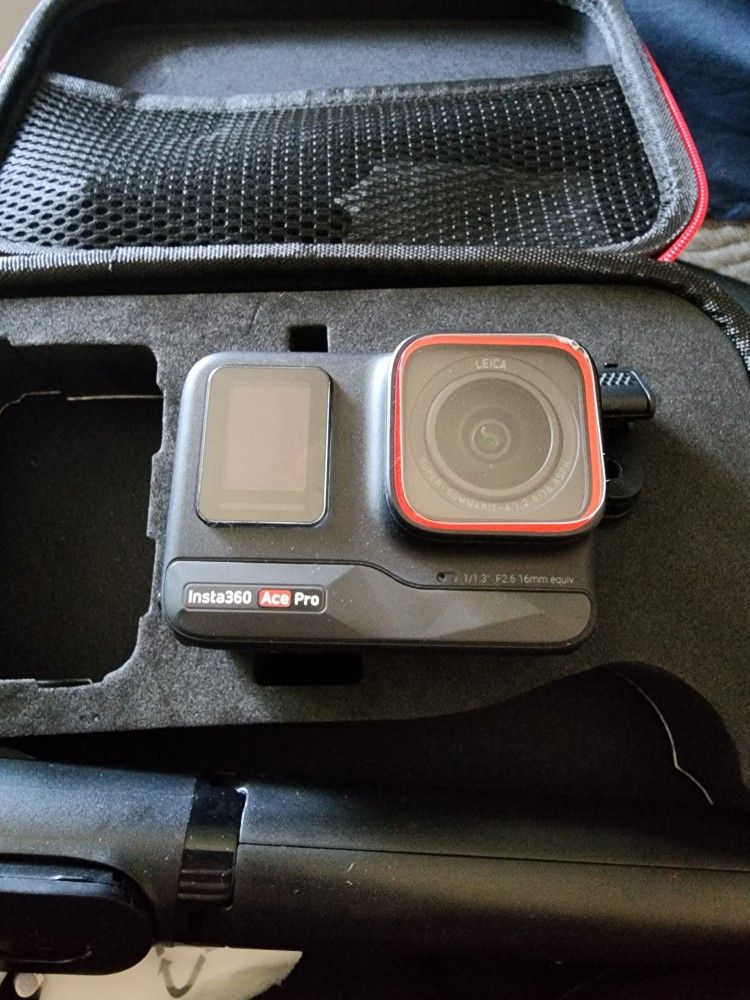 Insta360 Ace Pro