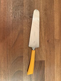 Vintage Bakelite Cake Server