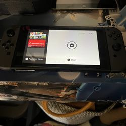 Nintendo Switch 