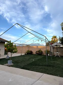 Canopy 20×30 like new it's complete