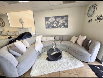 Round 3 piece sectional