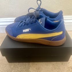 Kids Puma Shoes Size 4 