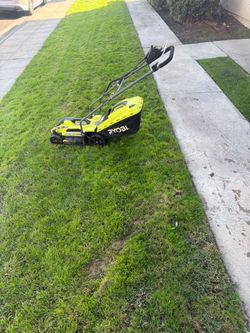 Electric lawn mower