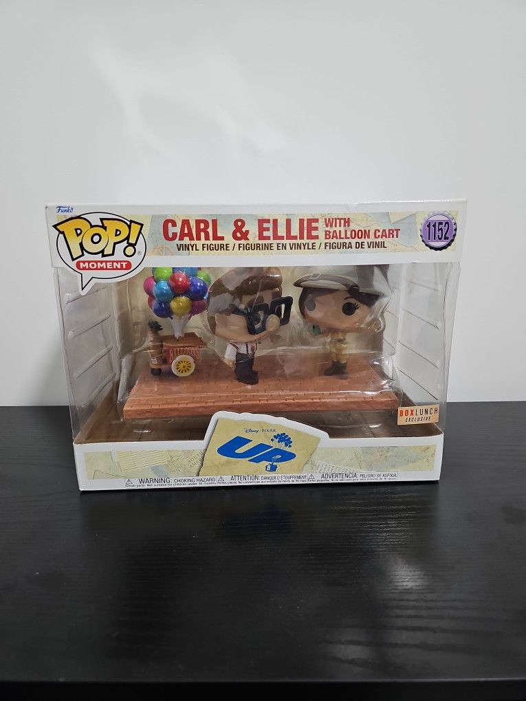 FUNKO CARL AND ELLIE WITH BALLON CART
