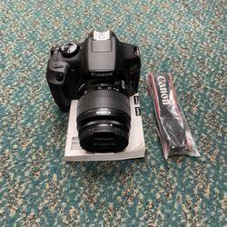 CAMERA CANON With Charger 