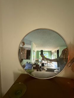 Round Wall Mirror, Gold