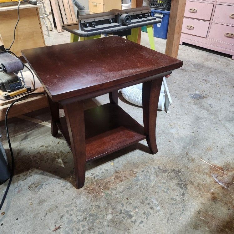 Free End Table