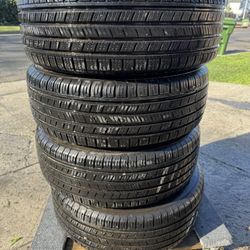 215/60R16