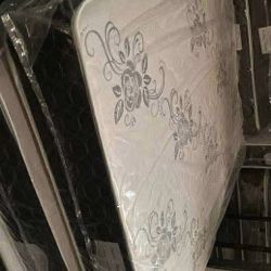 Deluxe Brand Queen Size Mattress Set 