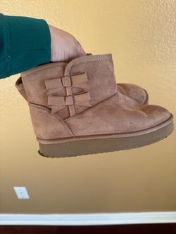 Children’s place Boots Size 3