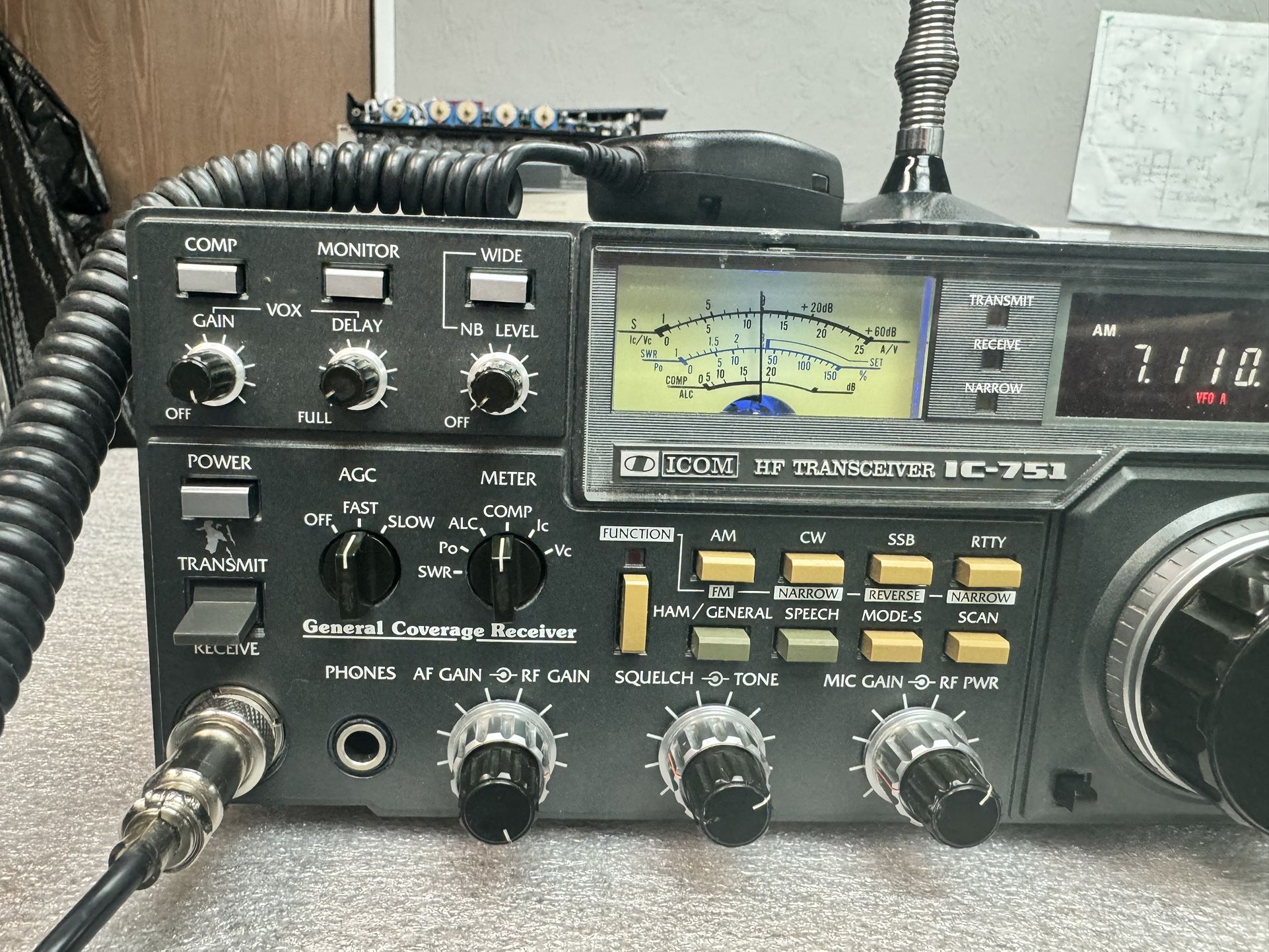 ICOM HF Transceiver IC-751 Nice Condition Base Station