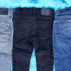 6 PAIRS OF BOY'S PANTS SIZE 6