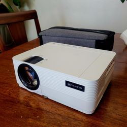 HD Portable Projector - Leisure 470  HDMI/WIFI Gaming, Theater