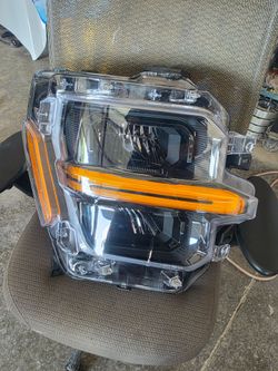 24-26 Ford F150 Headlight