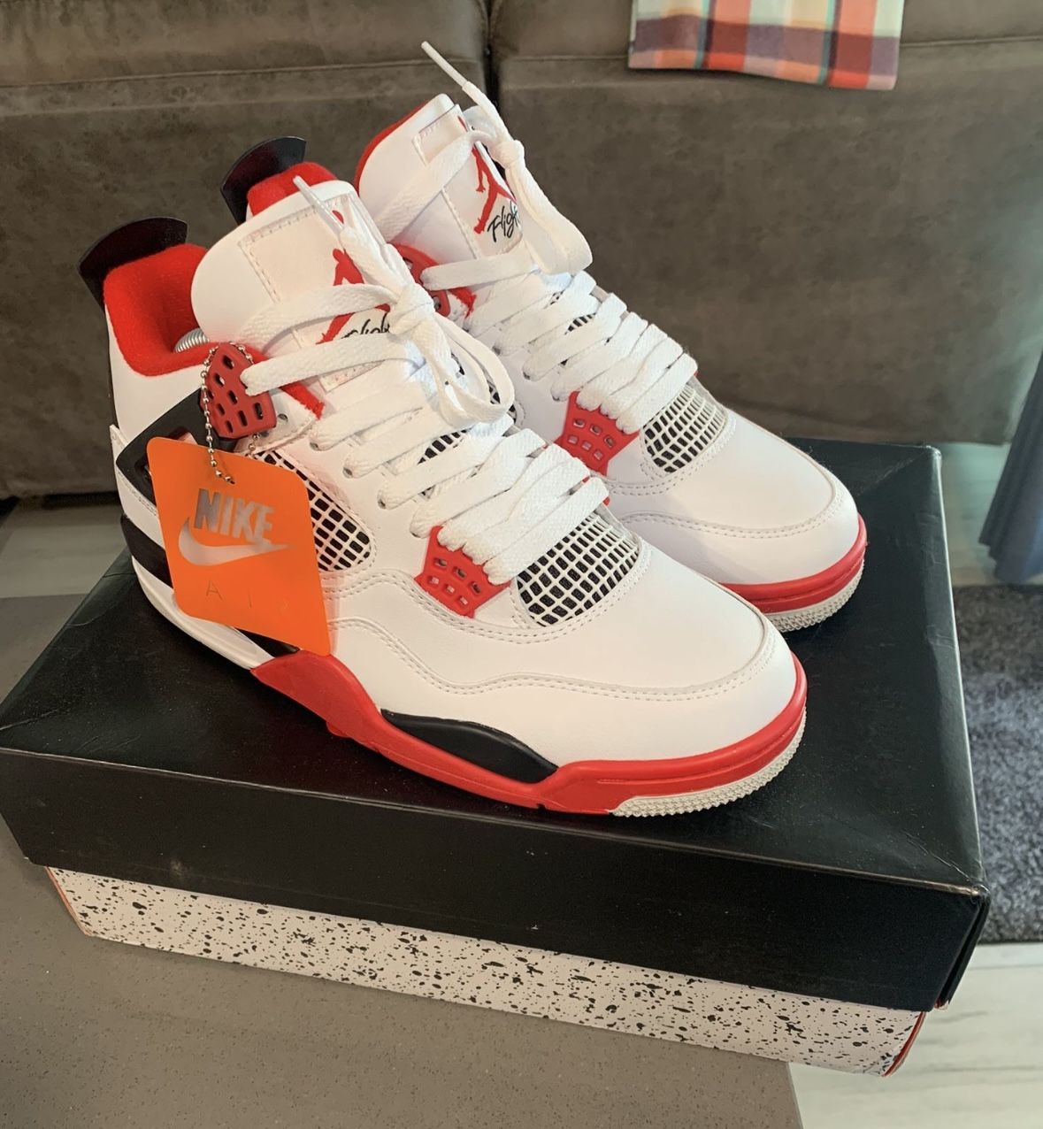 Air Jordan 4 Retro Fire Red | Size 8(9.5 Women)