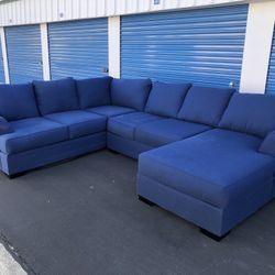 Sectional Couch Sofa ( Delivery Available)