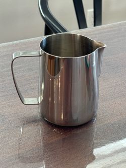 BH milk frothing pitcher