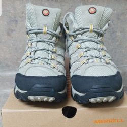 Merrells  Womens Moab 2  Hiking boots 