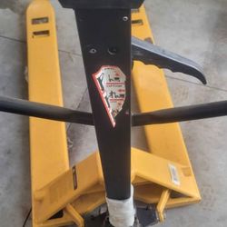 Lots Of Reliable Pallet Jacks For Sale $235-299 Firm 
