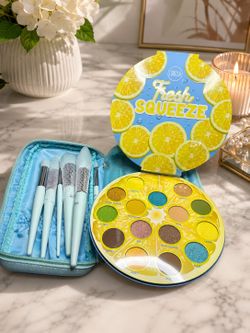 Lurella Fresh Squeeze Eyeshadow Palette and Brush Set