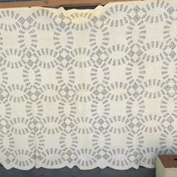 Antique Double Wedding Ring Quilt