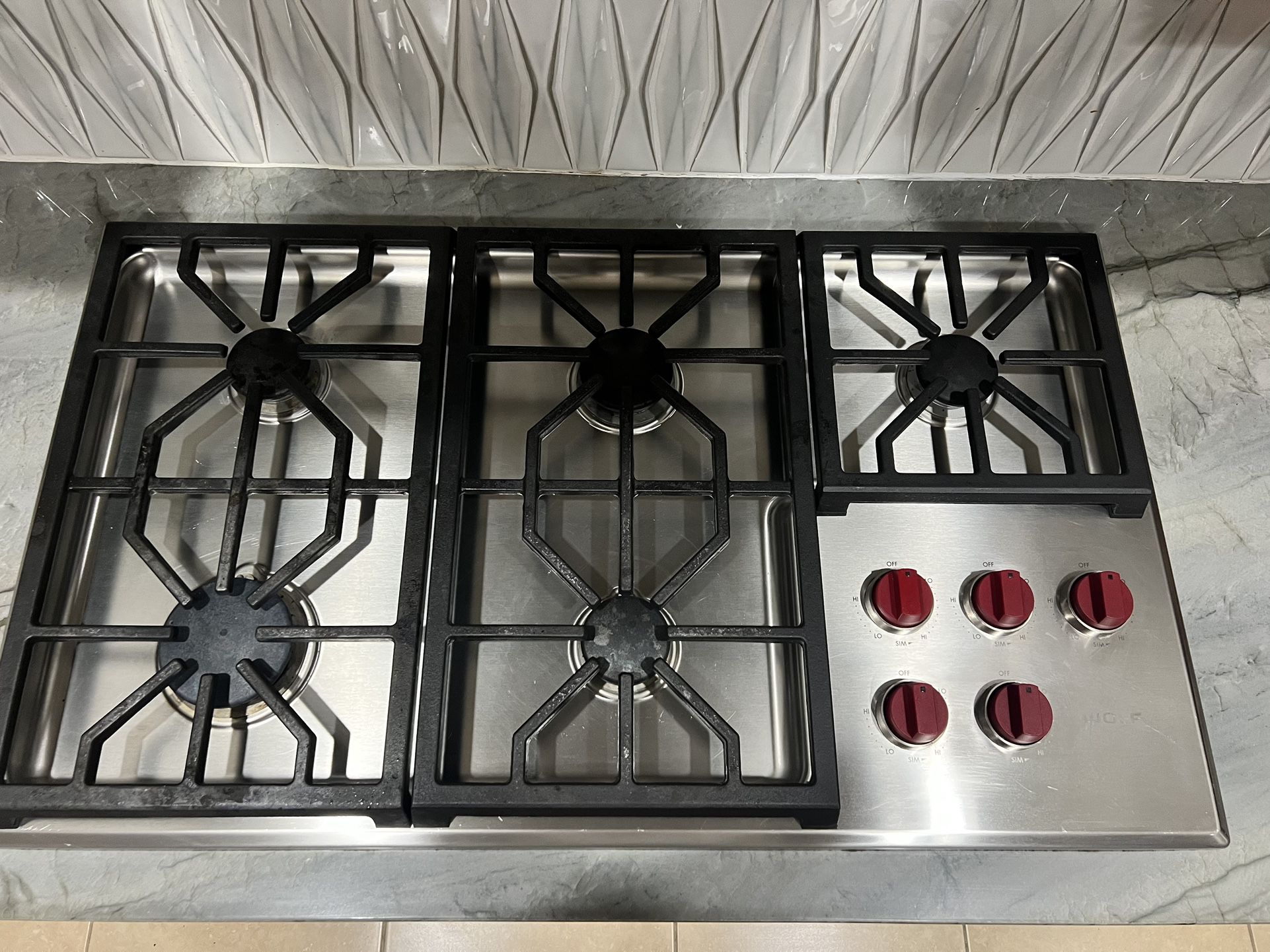 Wolf Cooktop 36” Gas