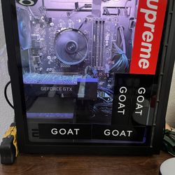 gaming pc with monitor keyboard and mouse