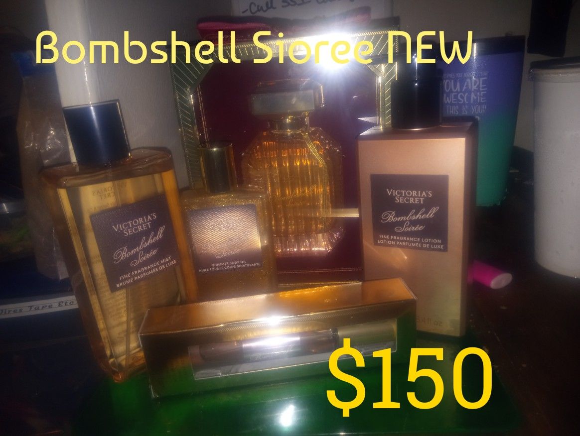 Bombshell Sioree Set