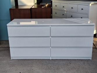 Dresser (glossy)