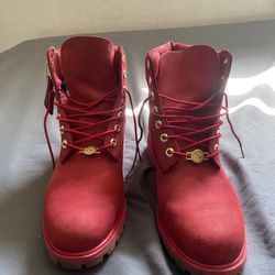  'Dark Red' Timberland size 10