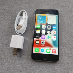 iPhone 6s - UNLOCKED - Like New 