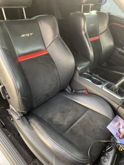 Srt8 leather seats full set