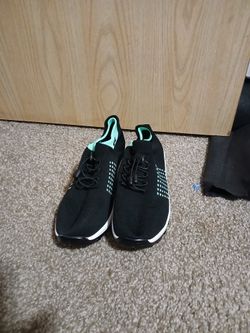 Black Knit Sneakers with Mint Accent