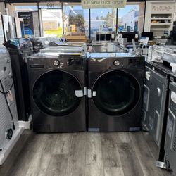 LG - 4.5 Cu Ft Smart Large Capacity Front Load Washer & 7.4 Cu Ft Smart Gas Dryer Set In Black Steel ✔️