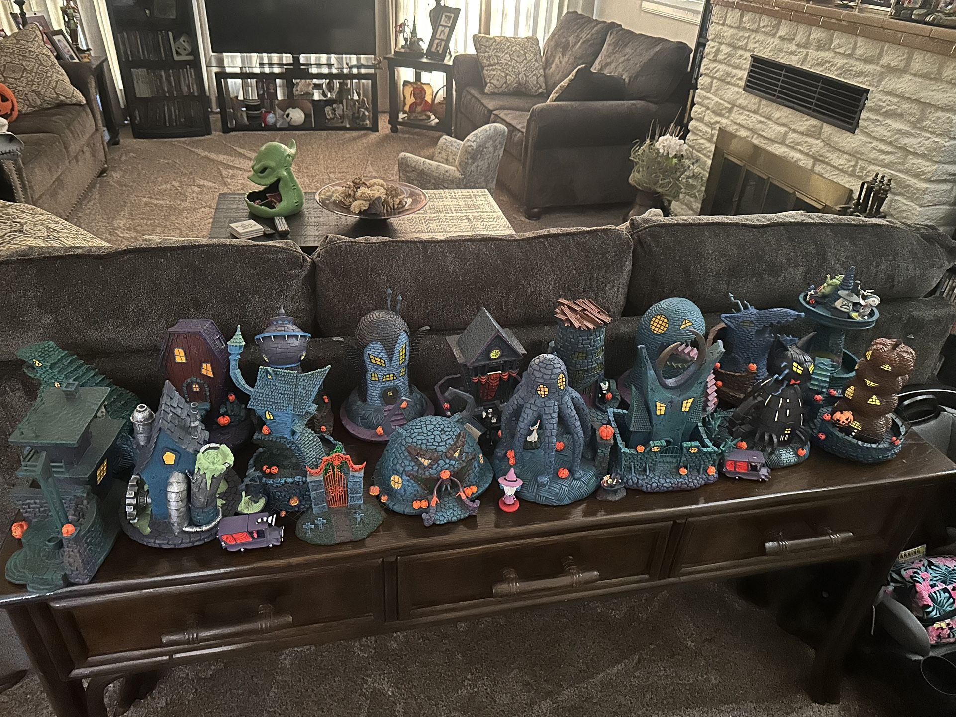 Bradford Exchange The Nightmare Before Christmas Town