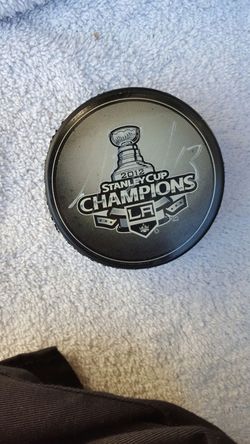 Kings signed puck by Tyler Toffoli