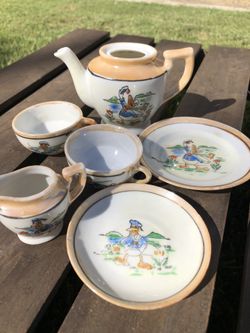 Vintage Disney Donald Duck Miniature Tea Set Made in Japan