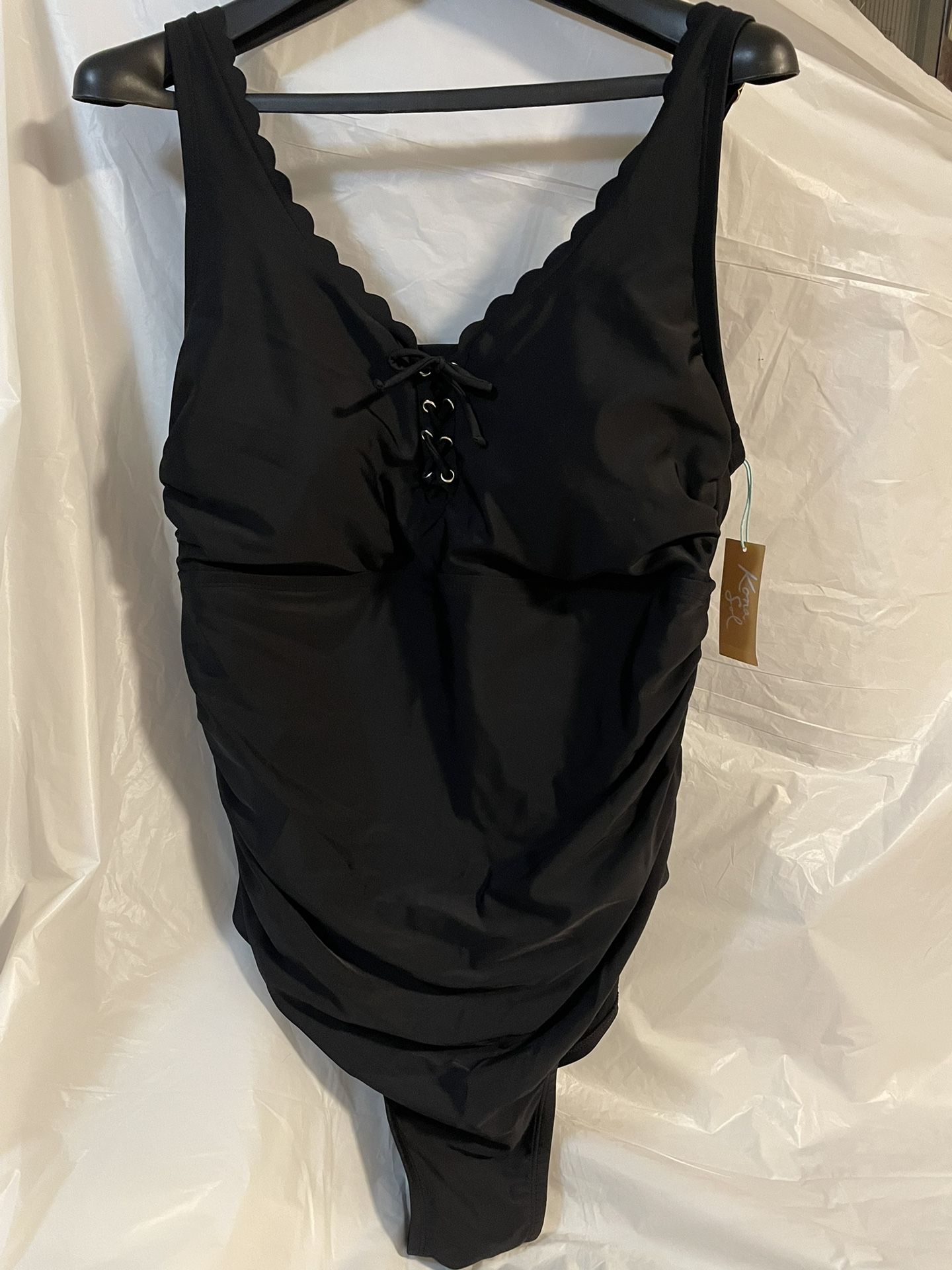 Kona Sol Women’s One Piece Swimsuit Sz 22 NEW W/Tags