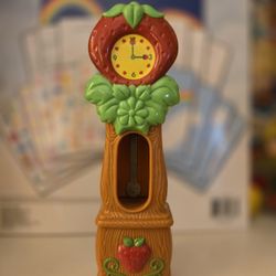 1988 Berry Happy Home Living Room Clock