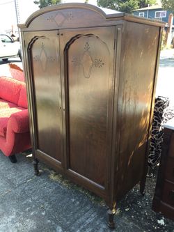 Antique closet good condition