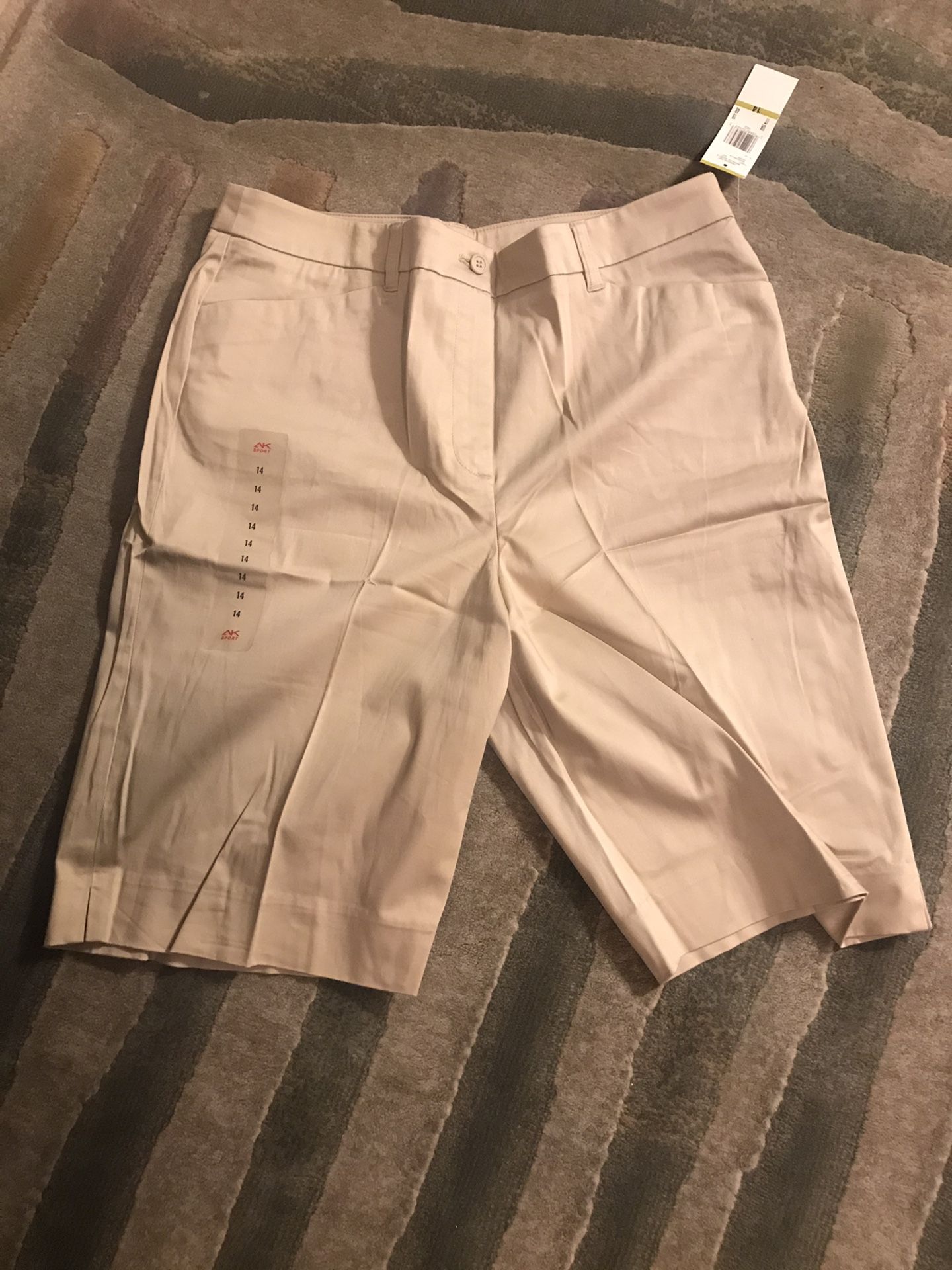 Anne Klein Sport Bermuda Shorts - Size 16