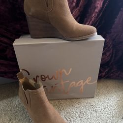 Size 9 - Crown Vintage 