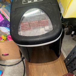 Counter Top Ice Machine 