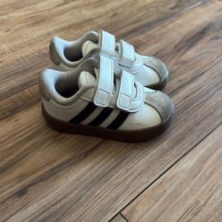 Toddler Boys Adidas Size 5K 