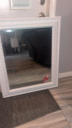 Wall mirror