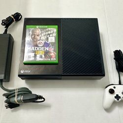 FIRM PRICE - XBox One Console with Controller & Lots of Games