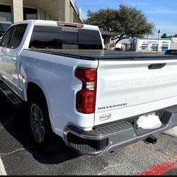 OEM GMC Tonneau Cover (2019–2021 Silverado / Sierra) – Excellent Condition 🔥